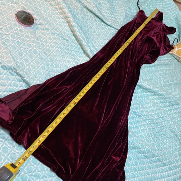 Jody Christopher velvet gown with front slit - Picture 8 of 8